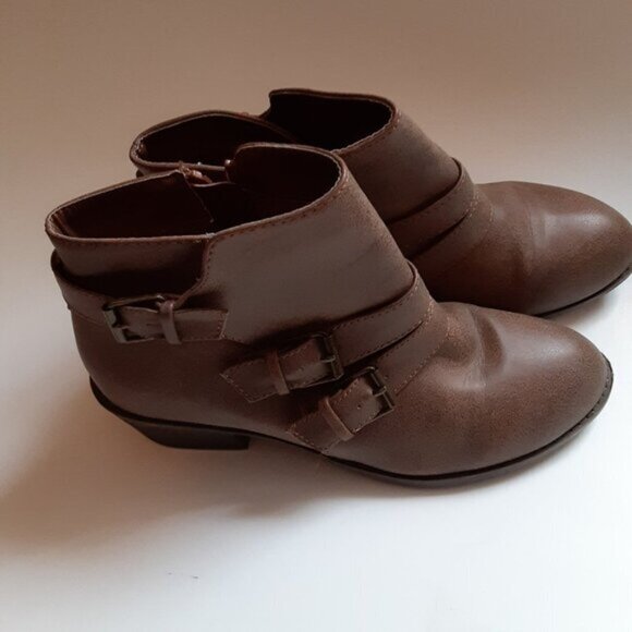 Forever 21 Ankle Boots - Picture 3 of 16